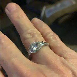 Costume cubic zirconia ring